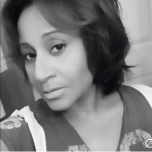 Meet your Posher, Lytonya